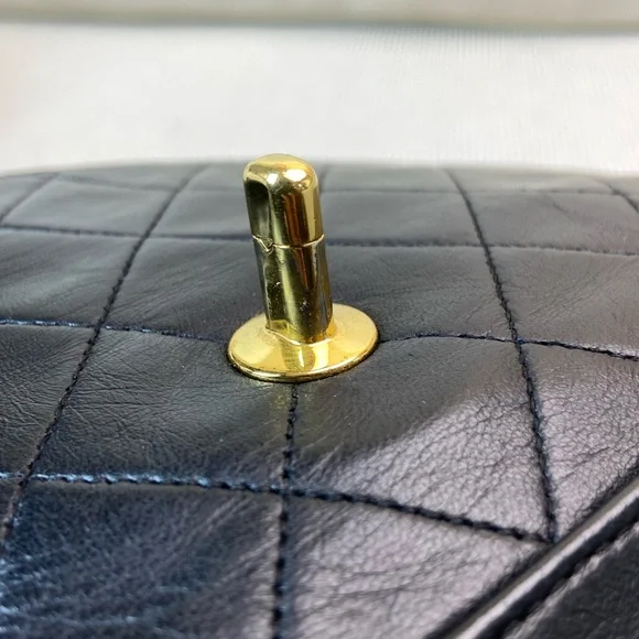 HOLD - CHANEL Vintage Black Lambskin Flap Bag Medium GHW - Picture 11 of 16